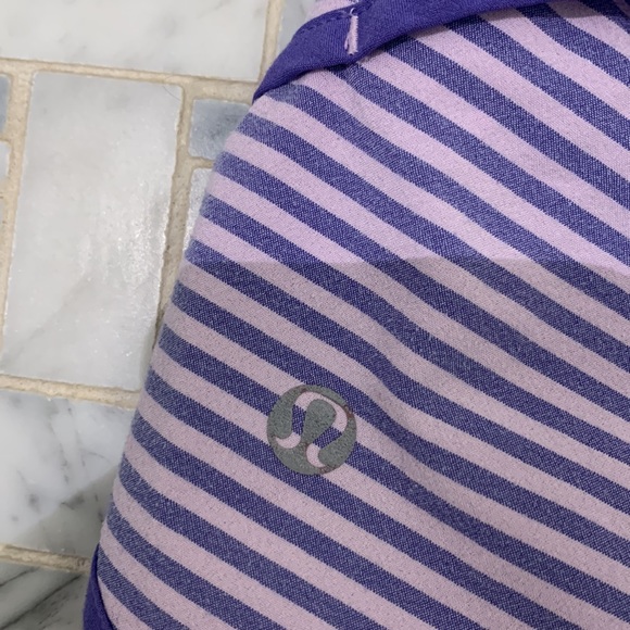 Lululemon womens size 8 purple striped shorts - Picture 3 of 3